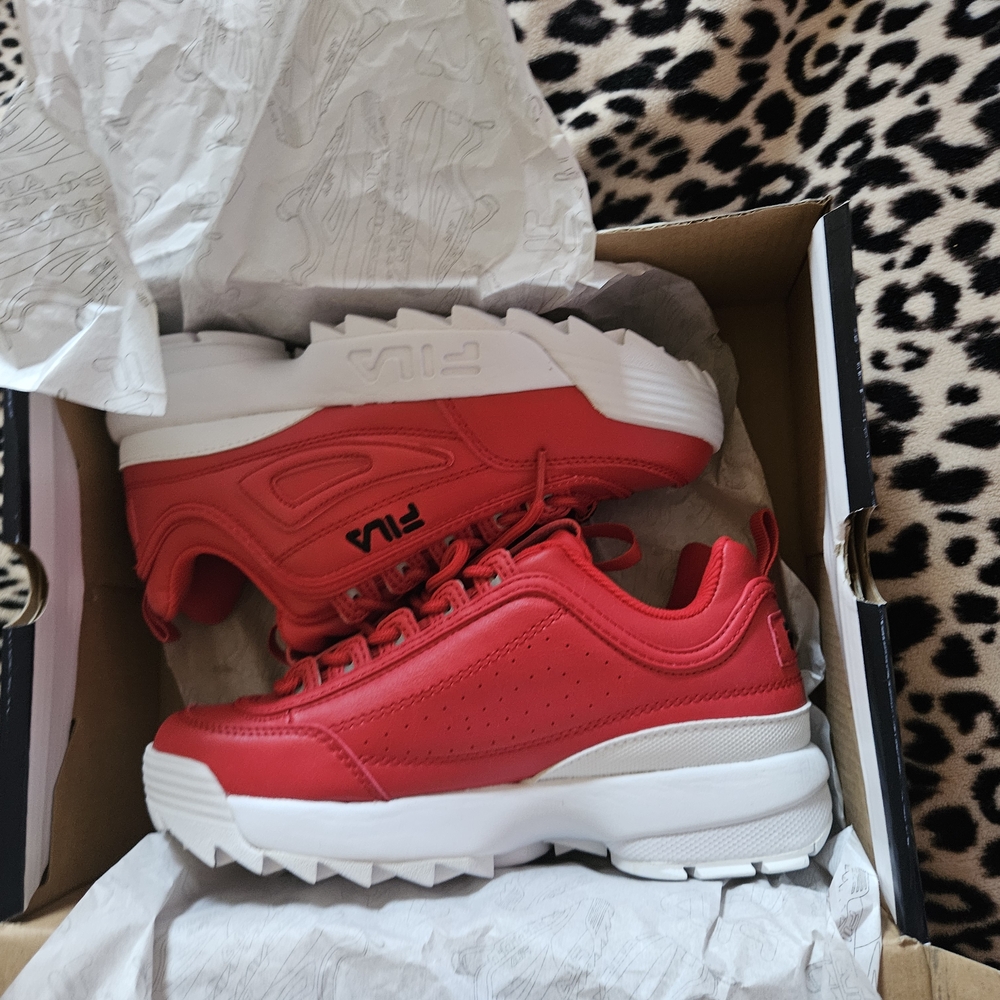 FILA Women's Red Sneakers Kid's 6.5/women's 7-7.5